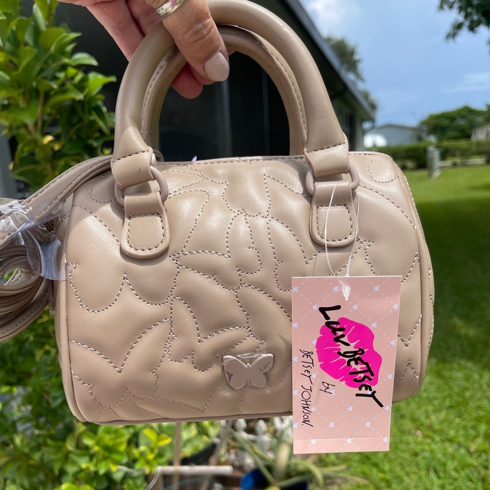 LUV BETSEY By BETSEY Harley Mini Barrel Crossbody In Taupe - Picture 4 of 14